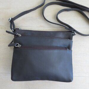 Vintage G.H. Bass & Co. Brown Leather Crossbody Bag Multiple Zipper Compartments